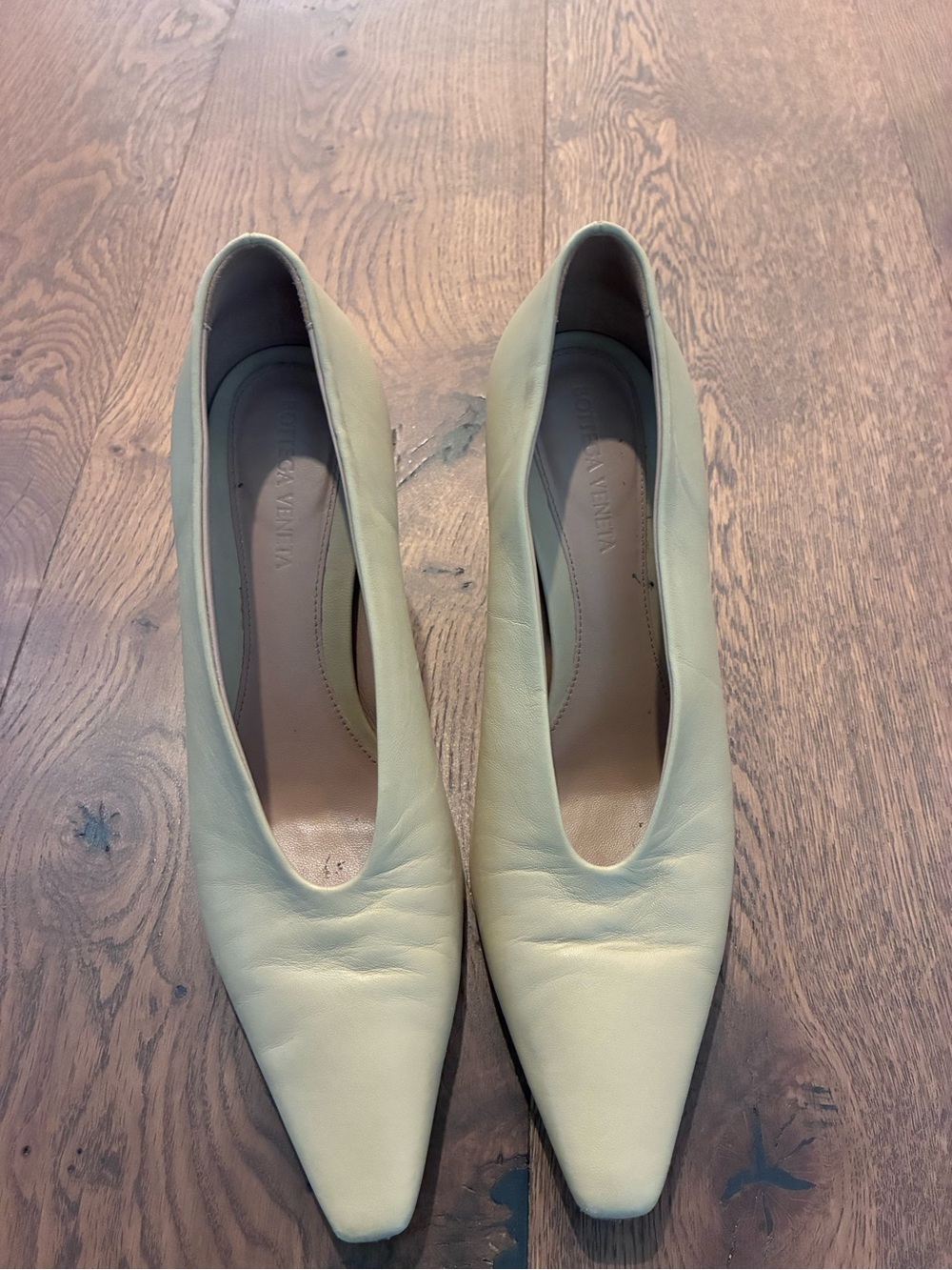 Bottega Veneta Light Yellow Leather Pointed Toe Pumps